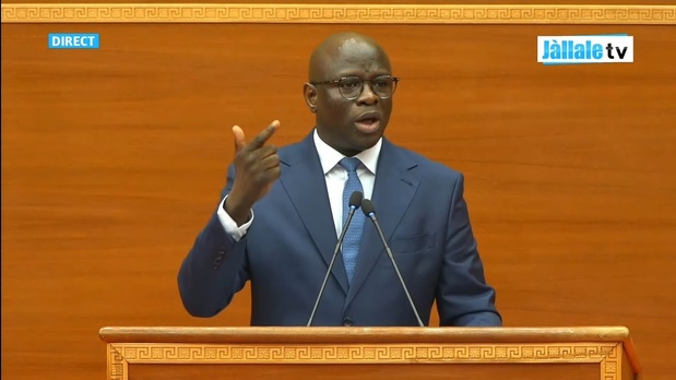 Loi de finances rectificative : Le ministre Cheikh Diba explique les différents ajustements Loi de finances rectificative : Le ministre Cheikh Diba explique les différents ajustements