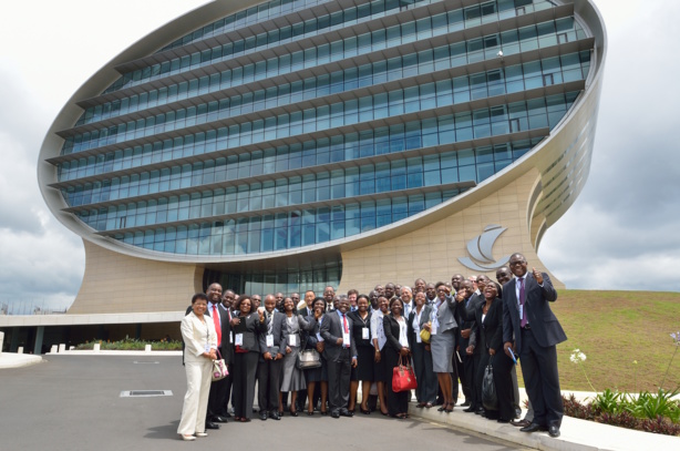 Africa Forward Together 2015 : La Mauritius Commercial Bank (MCB) accueille 50 banquiers africains Africa Forward Together 2015 : La Mauritius Commercial Bank (MCB) accueille 50 banquiers africains