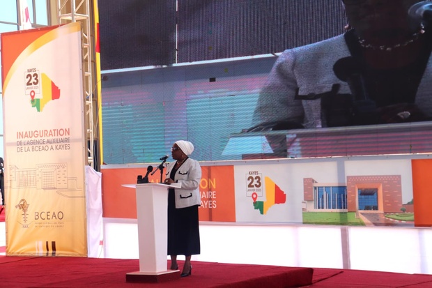 Aïssata Koné Sidibé, présidente de l’Apbef Mali : «L’ouverture de l’Agence auxiliaire de la Bceao à Kayes vient à son heure » Aïssata Koné Sidibé, présidente de l’Apbef Mali : «L’ouverture de l’Agence auxiliaire de la Bceao à Kayes vient à son heure »