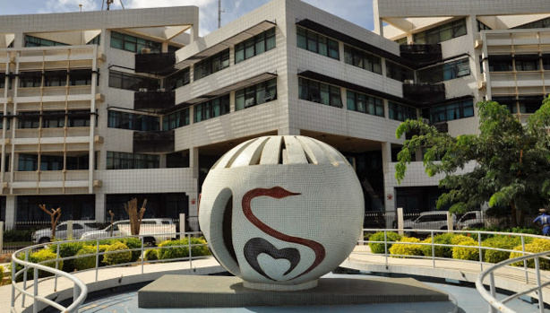 Loi de Finances 2016 : Hausse de 11.54% du budget du Ministère de la Santé et de l’Action Sociale Loi de Finances 2016 : Hausse de 11.54% du budget du Ministère de la Santé et de l’Action Sociale