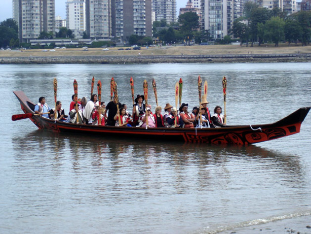 Pêche : Les pirogues en fibre de verre, voie obligée pour le Sénégal selon le ministre de la pêche Pêche : Les pirogues en fibre de verre, voie obligée pour le Sénégal selon le ministre de la pêche