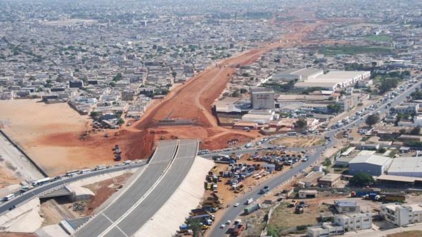 Pôles urbains de Diamniadio : La BHS lance le Pack 35 pour faciliter l’acquisition des logements aux Sénégalais Pôles urbains de Diamniadio : La BHS lance le Pack 35 pour faciliter l’acquisition des logements aux Sénégalais