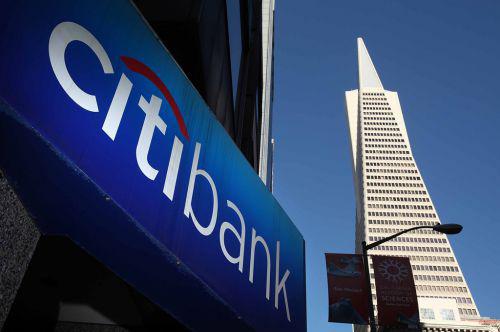 Les banques ont licencié 600 000 employés depuis la crise financière de 2008 Les banques ont licencié 600 000 employés depuis la crise financière de 2008