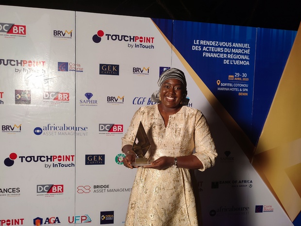 EMETTEUR OBLIGATAIRE DE L’ANNEE : Le Sénégal primé à Cotonou EMETTEUR OBLIGATAIRE DE L’ANNEE : Le Sénégal primé à Cotonou