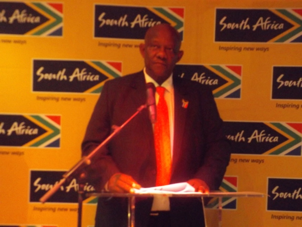 Son excellence  Abel Mxolisi Shilune , ambassadeur de la République d’Afrique du Sud au Sénégal