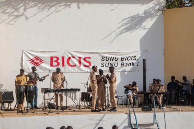 Les Extrants du Festival International de Jazz de Saint Louis : La BICIS s’engage à équiper l’orchestre des enfants de troupe du Prytanée militaire de Saint-Louis
