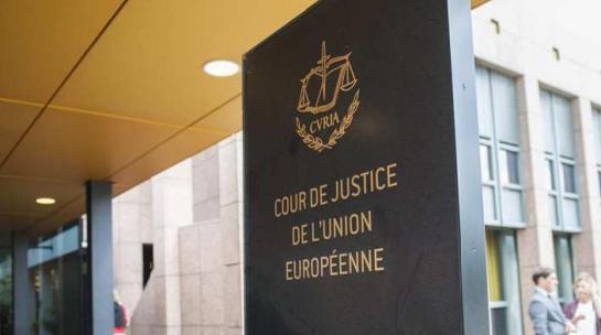 L’arrêt Schrems de la Cour de Justice de l’Union européenne ou la boîte de Pandore L’arrêt Schrems de la Cour de Justice de l’Union européenne ou la boîte de Pandore