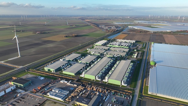 Les investissements étrangers directs mondiaux baissent pour la deuxième année consécutive, posant des défis majeurs aux pays en développement Les investissements étrangers directs mondiaux baissent pour la deuxième année consécutive, posant des défis majeurs aux pays en développement