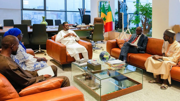 Rencontre entre Ousmane Sonko et l’intersyndicale de Sonatel : Les enjeux stratégiques de l’entreprise présentés au Premier ministre Rencontre entre Ousmane Sonko et l’intersyndicale de Sonatel : Les enjeux stratégiques de l’entreprise présentés au Premier ministre