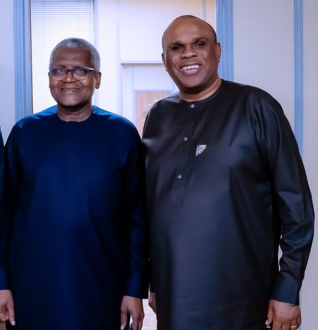 Construction de la raffinerie et du complexe pétrochimique de Dangote : Afreximbank annonce la signature d’une facilité de financement de 1,35 milliard de dollars US Construction de la raffinerie et du complexe pétrochimique de Dangote : Afreximbank annonce la signature d’une facilité de financement de 1,35 milliard de dollars US