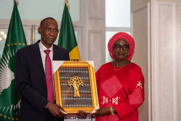 Diplomatie sénégalaise : Le ministre Cheikh Niang prend service et fixe le cap Diplomatie sénégalaise : Le ministre Cheikh Niang prend service et fixe le cap