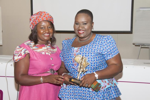 Moussoukoro Diop , laureate à droite Moussoukoro Diop , laureate à droite