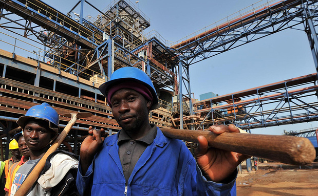 Création d’emplois stables et durables : Le défi de la production et de l’industrialisation Création d’emplois stables et durables : Le défi de la production et de l’industrialisation