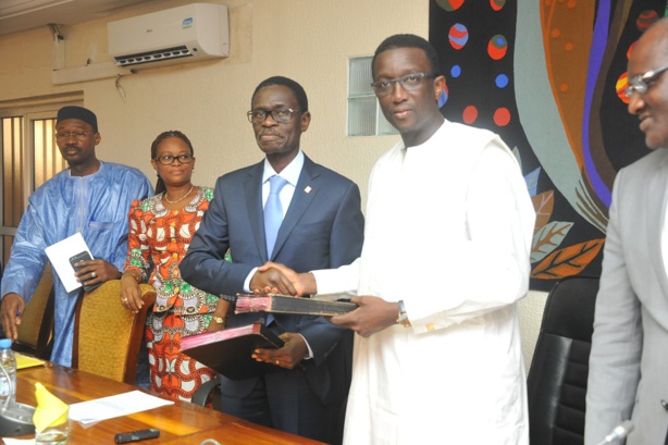 Accord de financement : La BOAD accorde deux prêts d’un montant total de 33,400 milliards FCFA au Sénégal Accord de financement : La BOAD accorde deux prêts d’un montant total de 33,400 milliards FCFA au Sénégal