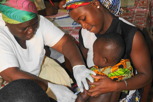 Sénégal  : Une enquête de l’ANSD révélé une disponibilité satisfaisante des services de soins de santé pour les enfants en 2015.