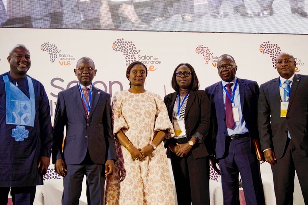 MOBILISATION DE L’EPARGNE NATIONALE : Le rôle pivot de l’assurance vie MOBILISATION DE L’EPARGNE NATIONALE : Le rôle pivot de l’assurance vie