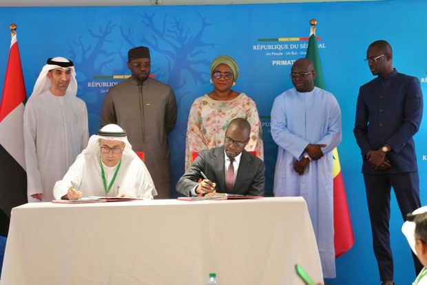Coopération entre le Sénégal et les Emirats arabes unis : Le Fonsis signe deux accords sur des projets à fort potentiel économique Coopération entre le Sénégal et les Emirats arabes unis : Le Fonsis signe deux accords sur des projets à fort potentiel économique