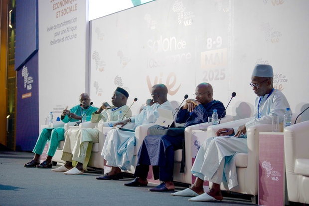 PROTECTION SOCIALE ET SECURITE FINANCIERE : L'enjeu de la couverture sécurisante en débat à Dakar PROTECTION SOCIALE ET SECURITE FINANCIERE : L'enjeu de la couverture sécurisante en débat à Dakar