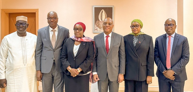 Mali : Le Gouverneur de la Bceao échange avec les acteurs du secteur bancaire Mali : Le Gouverneur de la Bceao échange avec les acteurs du secteur bancaire