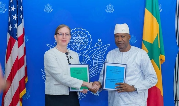 Coopération sur la santé : Les États-Unis et le Sénégal signent un accord de 54 milliards de FCfa Coopération sur la santé : Les États-Unis et le Sénégal signent un accord de 54 milliards de FCfa