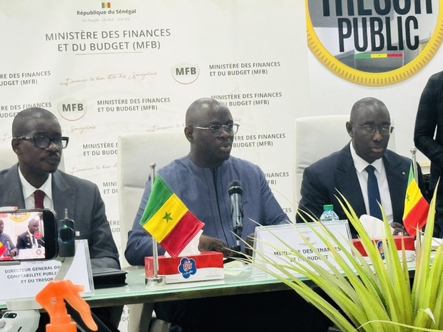 SENEGAL - Cheikh DIBA , ministre des Finances et du Budget sur les TRS : Pas de conditions contraignantes, taux plus favorable, risque maîtrisé