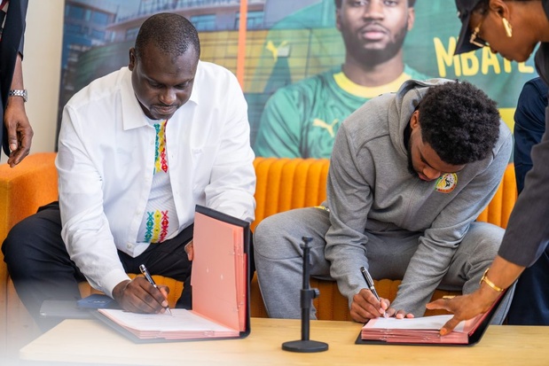 Promotion du football et de la jeunesse : Orange et le footballeur Ibrahim Mbaye nouent un partenariat Promotion du football et de la jeunesse : Orange et le footballeur Ibrahim Mbaye nouent un partenariat
