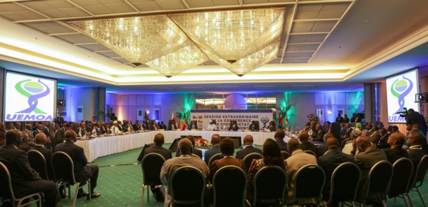 Session extraordinaire UEMOA : Les chefs d’Etat décident de maintenir le statu quo pour le poste de président de la Commission Session extraordinaire UEMOA : Les chefs d’Etat décident de maintenir le statu quo pour le poste de président de la Commission