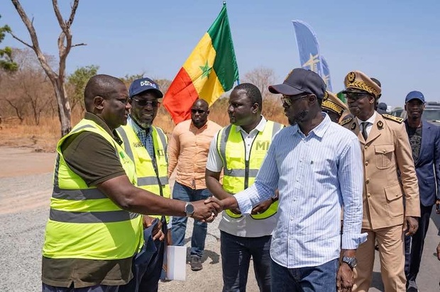 Accès à l’électricité : Le chef de l’Etat met en service la dorsale Fafacourou-Dabo-Coumbacara Accès à l’électricité : Le chef de l’Etat met en service la dorsale Fafacourou-Dabo-Coumbacara