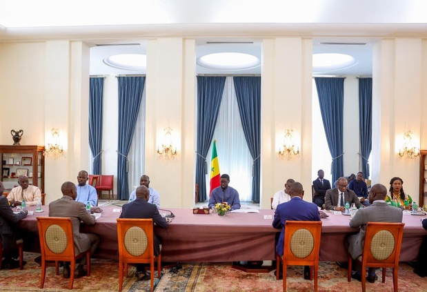 Autorité de régulation des télécommunications et des postes : Le Collège de l’Artp reçu par le président Bassirou Diomaye Faye