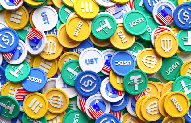 LES STABLECOINS ET LA POLITIQUE MONETAIRE : Menace silencieuse sur les canaux de transmission LES STABLECOINS ET LA POLITIQUE MONETAIRE : Menace silencieuse sur les canaux de transmission