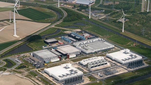 © Shutterstock/Aerovista Luchtfotografie | Un centre de données à Groningue, Royaume des Pays-Bas.