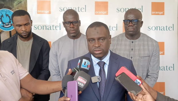 Rapprochement entre l’université et l’entreprise : Un protocole d’entente signé entre la Sonatel et l’Ucad Rapprochement entre l’université et l’entreprise : Un protocole d’entente signé entre la Sonatel et l’Ucad