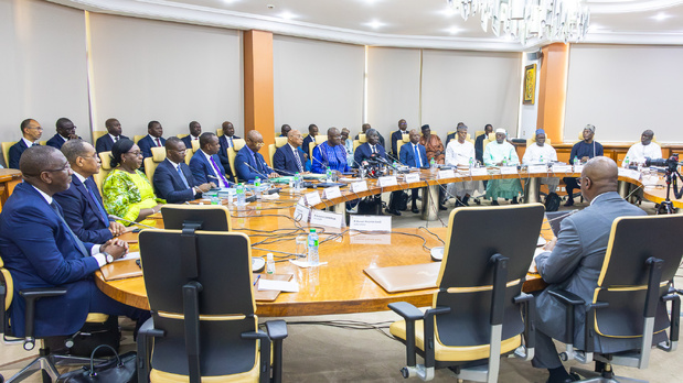 ession ordinaire du Conseil des Ministres de l'Union au Siège de la BCEAO à Dakar, présidée par Monsieur Aboubakar NACANABO, Ministre de l'Economie et des Finances du Burkina Faso, Président du Conseil