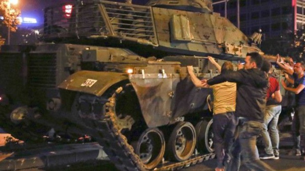 Turquie : un coup d’État qui laisse perplexe