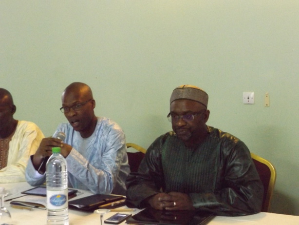 De gauche à droite Messieurs Aliou Kane Ndiaye Président du COJES et Cheikh Ahmed Tidiane BA, Directeur général de la DGID