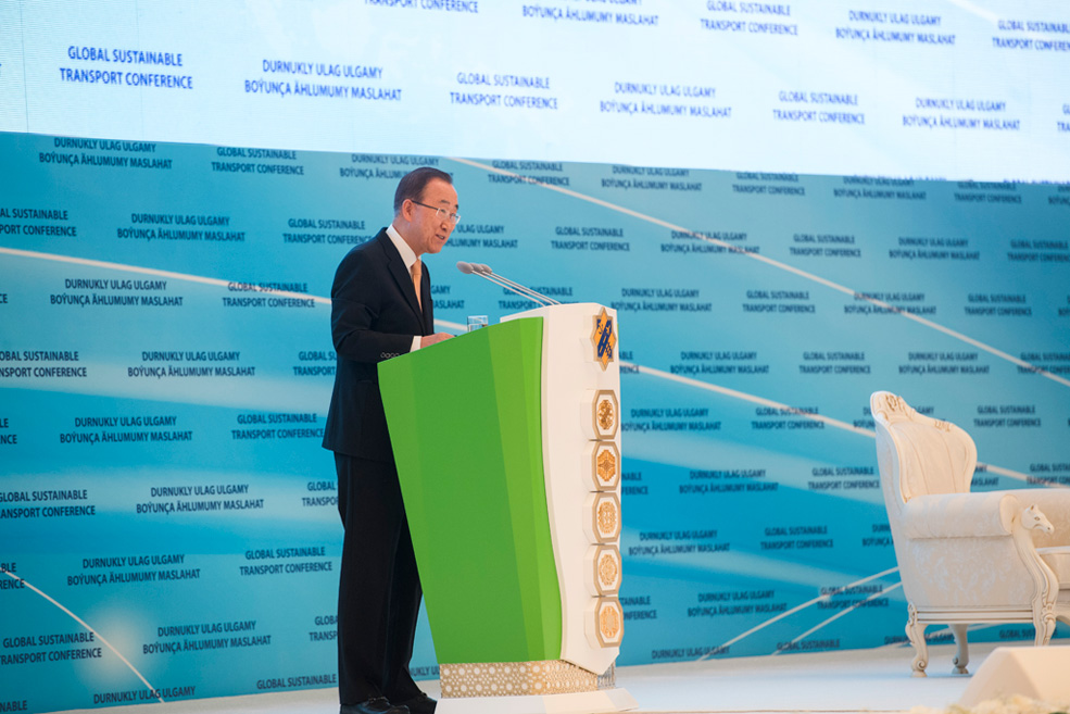 Conférence d'Achgabat: Ban Ki-moon réclame des solutions durables aux défis rencontrés par les transports