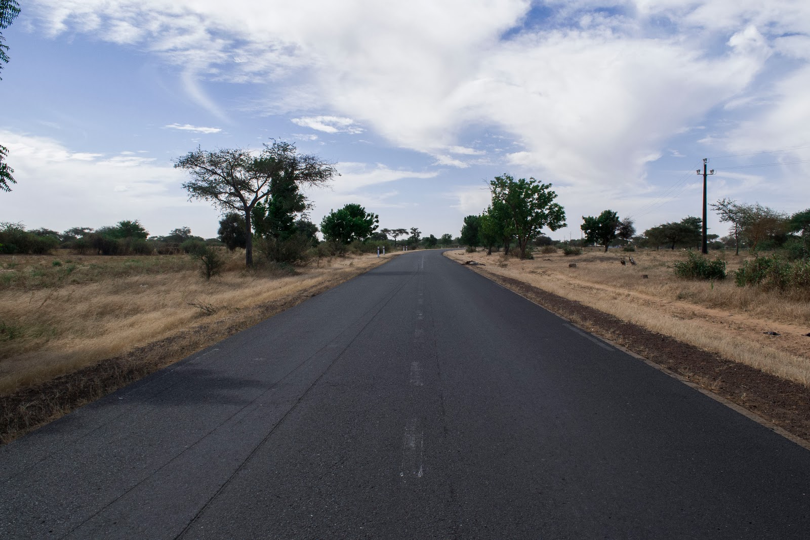 Sénégal: Le Fonds d’Abu Dhabi mobilise 14,4 millions $ en co-financement pour la réhabilitation d’une route sur l’axe Tamba- Matam- Saint- Louis