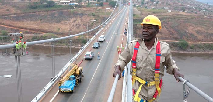 Infrastructures : Les intervenants discutent de la loi type aux USA