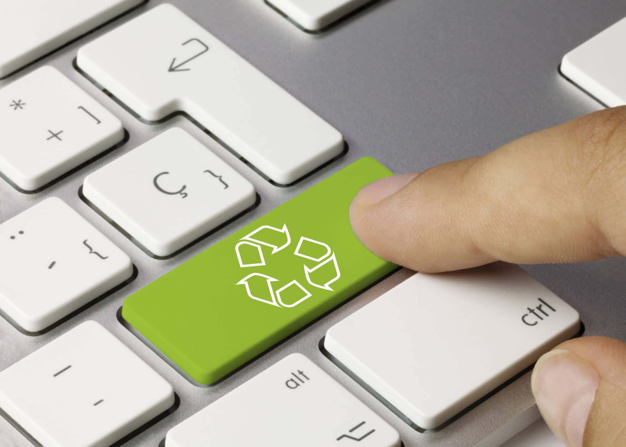 Technologie : L'UIT publie un ouvrage analysant les incidences des TIC  sur la croissance économique mondiale
