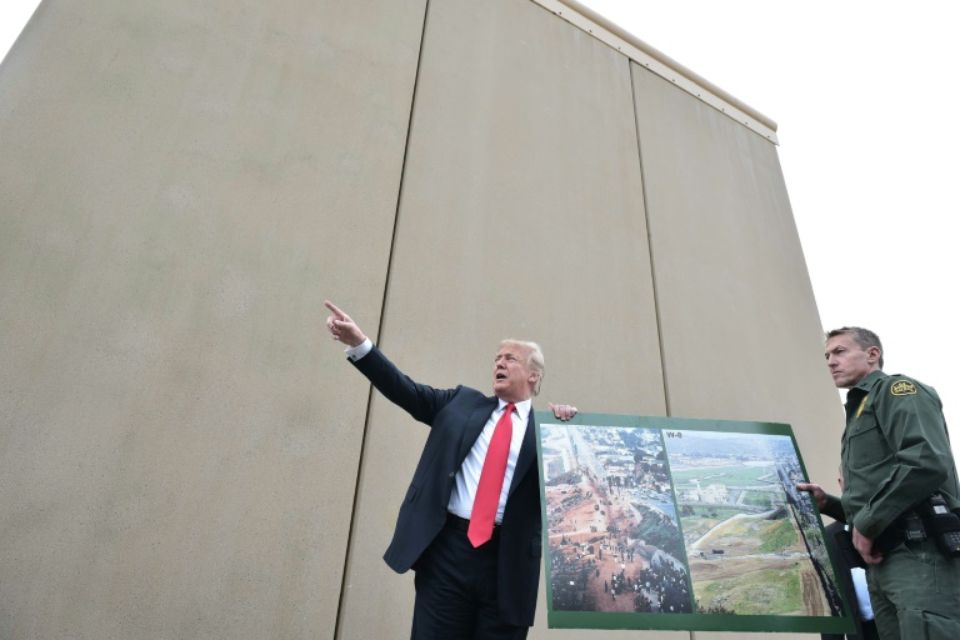 Mur antimigrants : Trump dégaine l'urgence nationale
