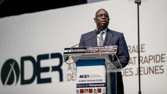 Le président Macky Sall, prononçant son allocution lors d'une cérémonie de remise de financement