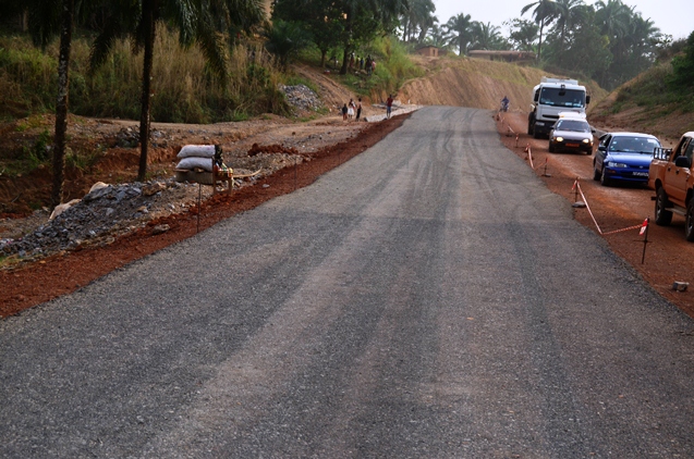 Projet d’aménagement des routes Demette-Cas-Cas et Louga-Ouarack : La convention de financement signée par Amadou Hott et Christian Adovelande