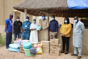 Actions sociales : La Bnde remet des dons aux pouponnières de Dakar et de la Petite-Côte