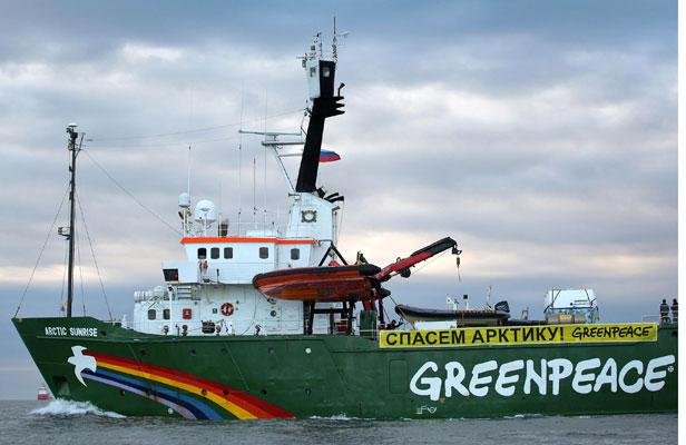 Pêche dans la zone économique exclusive sénégalaise : Greenpeace Afrique invite le gouvernement à publier  la liste des navires autorisés