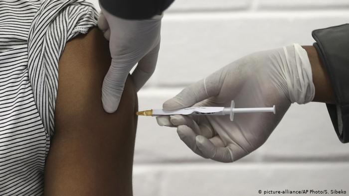 Vaccins anti-Covid-19 : La Cedeao adopte une approche d’achat groupé de 240 millions de doses Vaccins anti-Covid-19 : La Cedeao adopte une approche d’achat groupé de 240 millions de doses