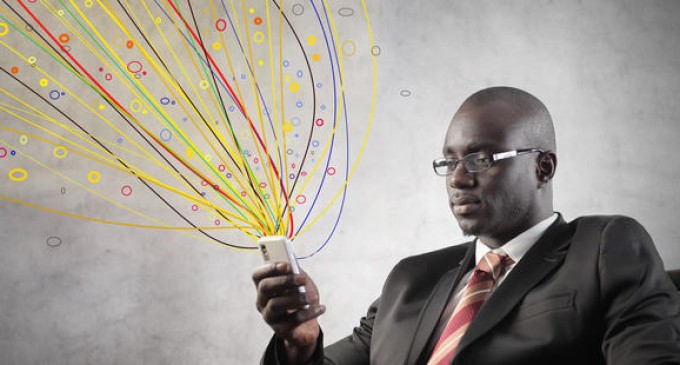 Afrique: TIC et développement - Passer du mobile au haut débit