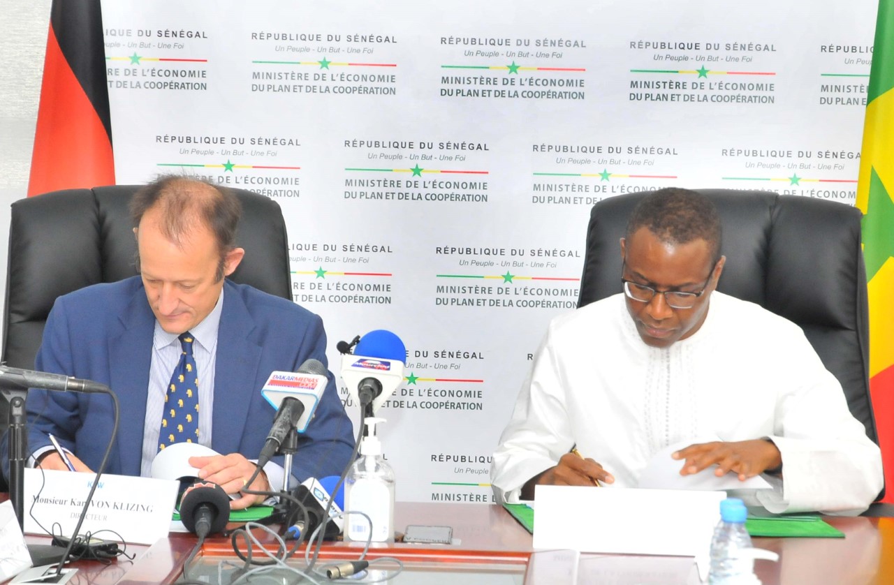 Appui aux Pme et aux énergies renouvelables :  L’Allemagne octroie une aide financière de 28 milliards de FCFA au Sénégal Appui aux Pme et aux énergies renouvelables :  L’Allemagne octroie une aide financière de 28 milliards de FCFA au Sénégal