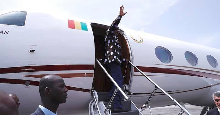 Exclusif: Alpha Condé en route pour les Emirats Arabes Unis Exclusif: Alpha Condé en route pour les Emirats Arabes Unis