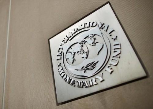 Le FMI voit une double menace sur la croissance mondiale