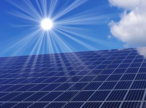 Le solaire doit devenir la première source d’énergie au monde avant 2050, selon l’AIE